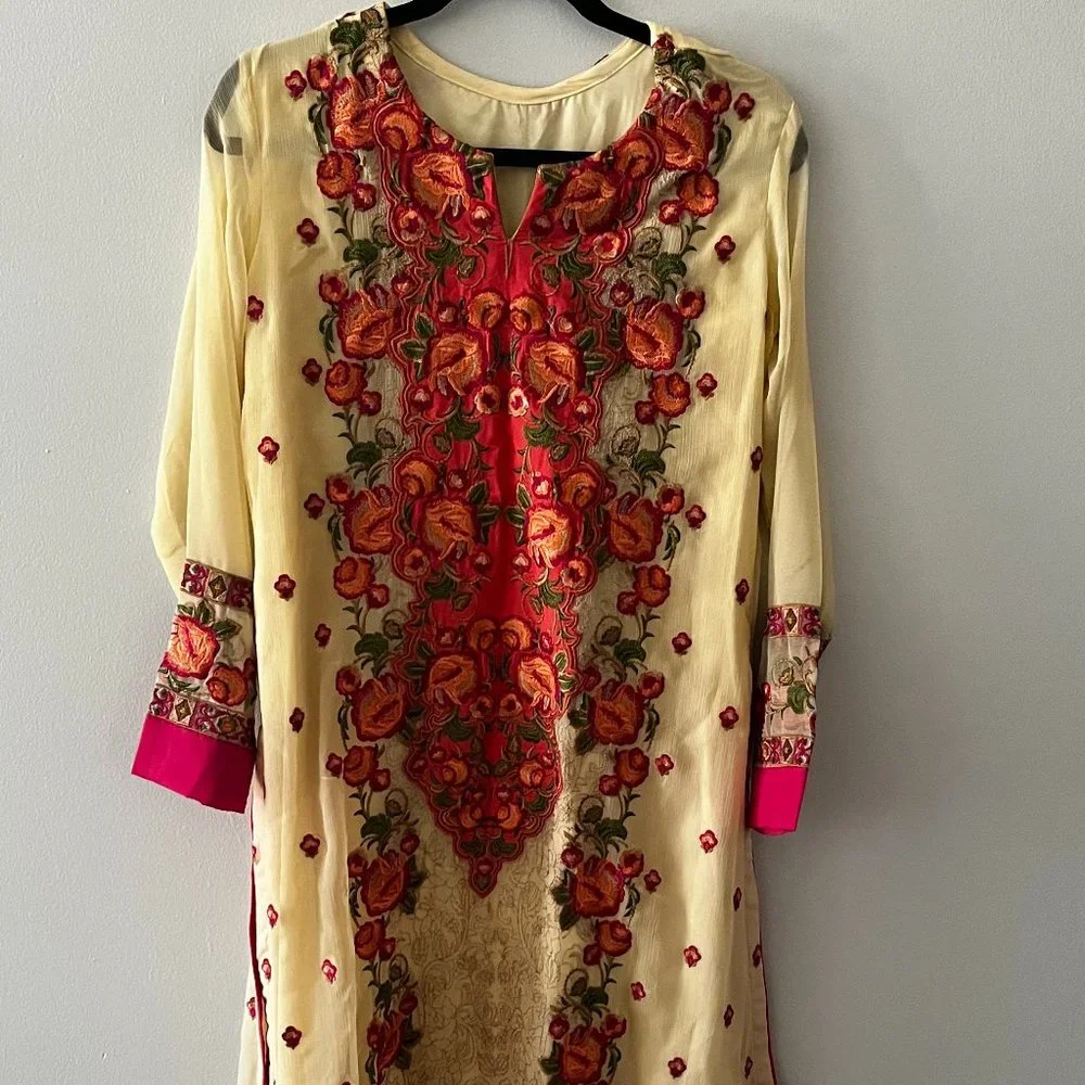 2 piece set, embroidered kameez with Dupatta, Georgette - Picture 2 of 5